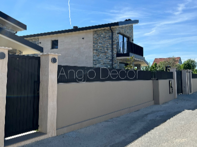 Rrethim vile me kangjella dhe porte hekuri Rrethim vile me kangjella dhe porte hekuri